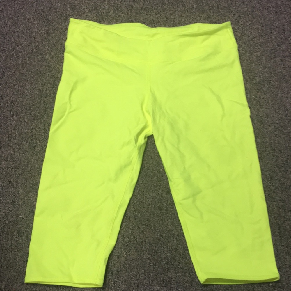 Fabletics Capri Legging Tights